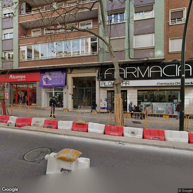 Street view near Alquezar Montañés, Miguel in Zaragoza