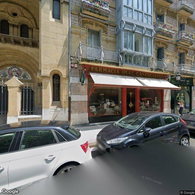 Street view near Ana Maria Imaz Bienabe in Donostia / San Sebastián