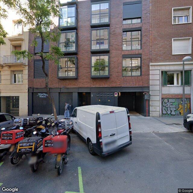 Street view near Carolina Paniagua Diaz in Madrid