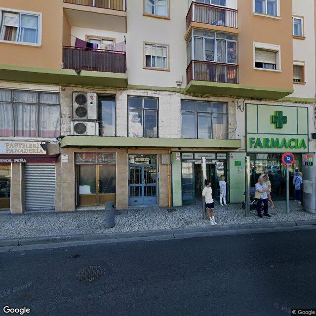 Street view near Castillo Tejada, Margarita in Zaragoza