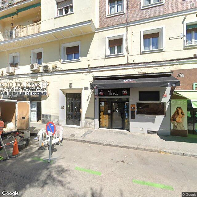 Street view near Claudia Olivas Lopez De Soria in Madrid