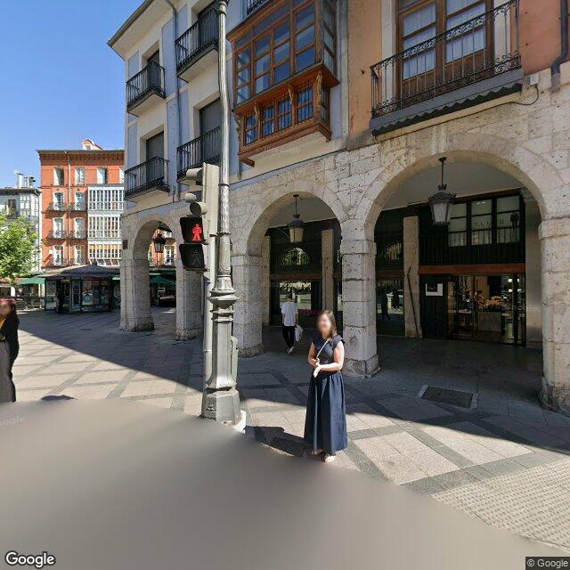 Street view near Consuelo Gil Vicente in Valladolid