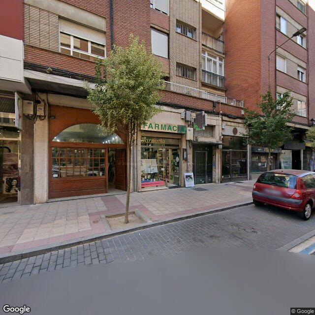 Street view near Cristina López Escorial in Valladolid