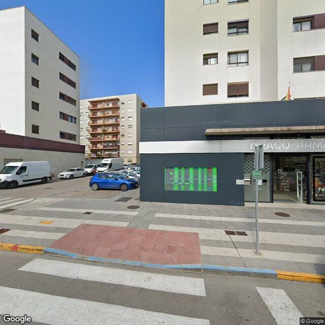 Street view near Dragofarmacia in La Línea de la Concepción
