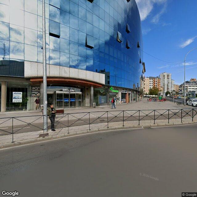 Street view near Edificio Europa in León
