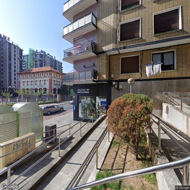 Street view near Elena Martínez-Manso Lanz in Santurtzi
