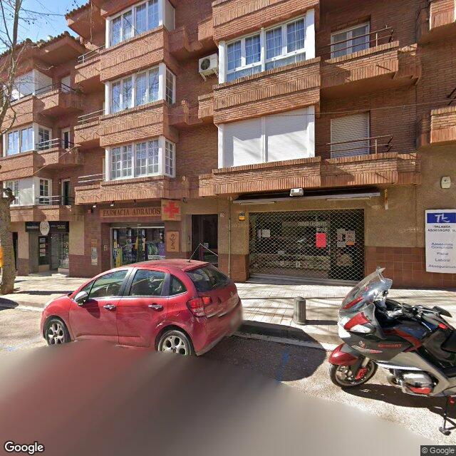 Street view near Farmàcia Adrados De Miguel, M. Candela in Barcelona