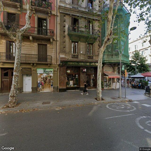 Street view near Farmàcia Aguilar Pérez, M. Francisca in Barcelona
