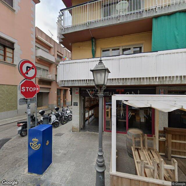 Street view near Farmàcia Ametlla Palli, Sílvia in Barcelona