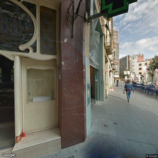 Street view near Farmàcia Anna Garriga Majó in Barcelona