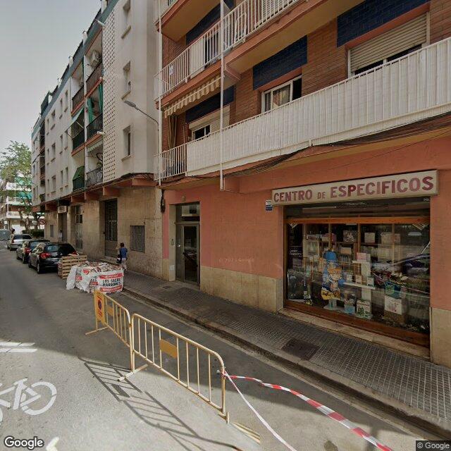 Street view near Farmàcia Anna Portillo Fabró in Barcelona