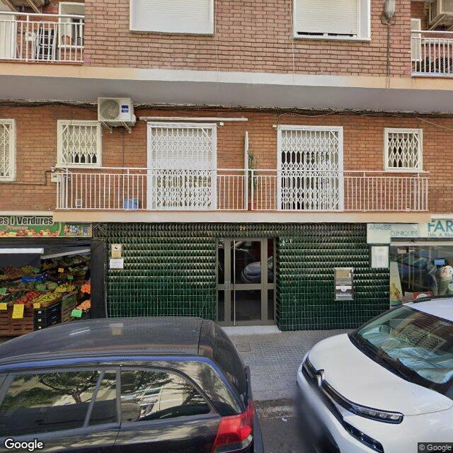 Street view near Farmàcia Anna Riba Mas in Barcelona