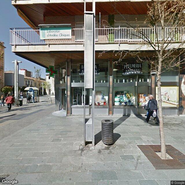 Street view near Farmàcia Arimany in Barcelona