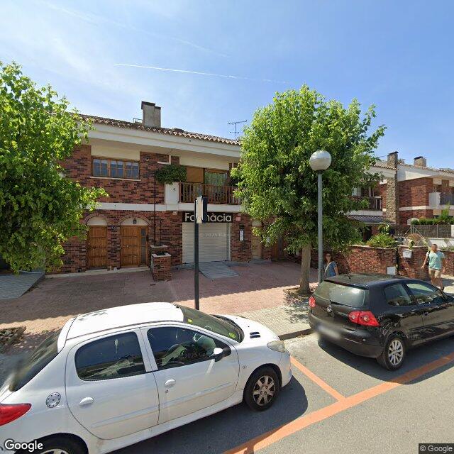Street view near Farmàcia Arribas Nicolau, Magdalena in Barcelona