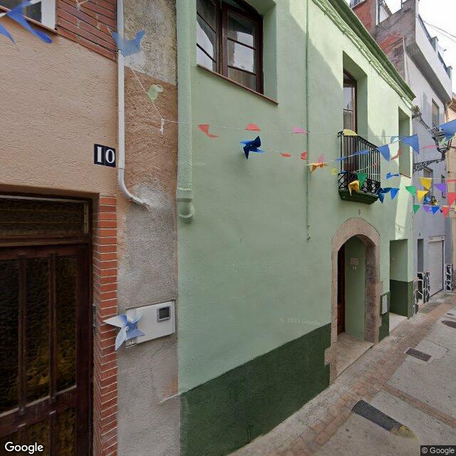 Street view near Farmàcia Artigau Sendros, M. Dolors in Tarragona