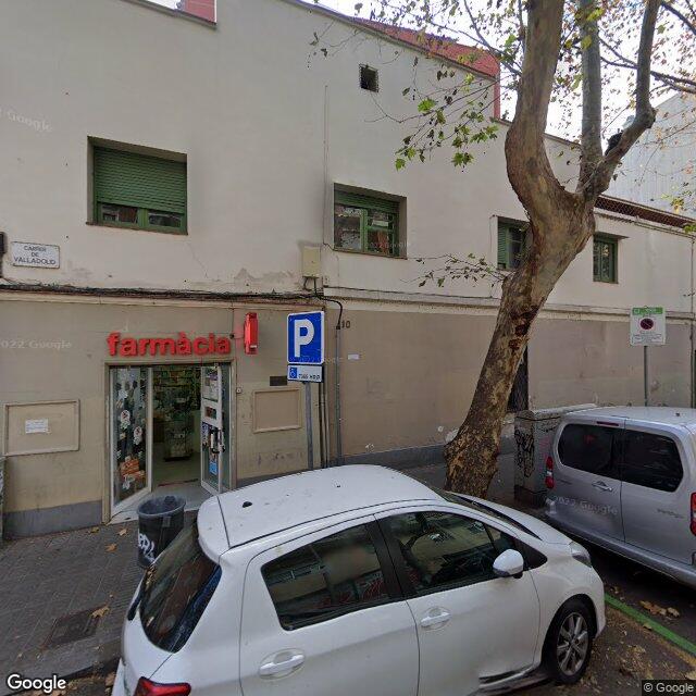 Street view near Farmàcia Augé in Barcelona