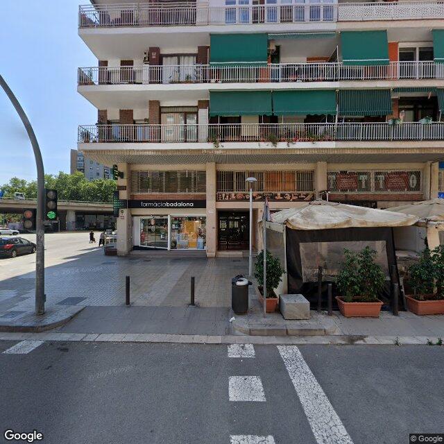 Street view near Farmàcia Badalona in Barcelona