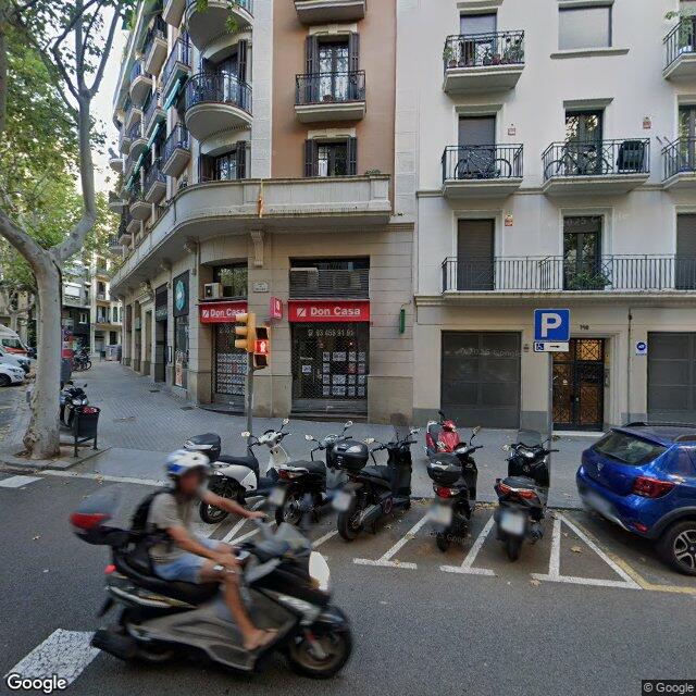 Street view near Farmàcia Bailèn in Barcelona