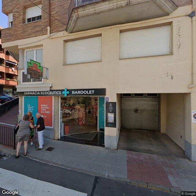 Street view near Farmàcia Bardolet in Barcelona