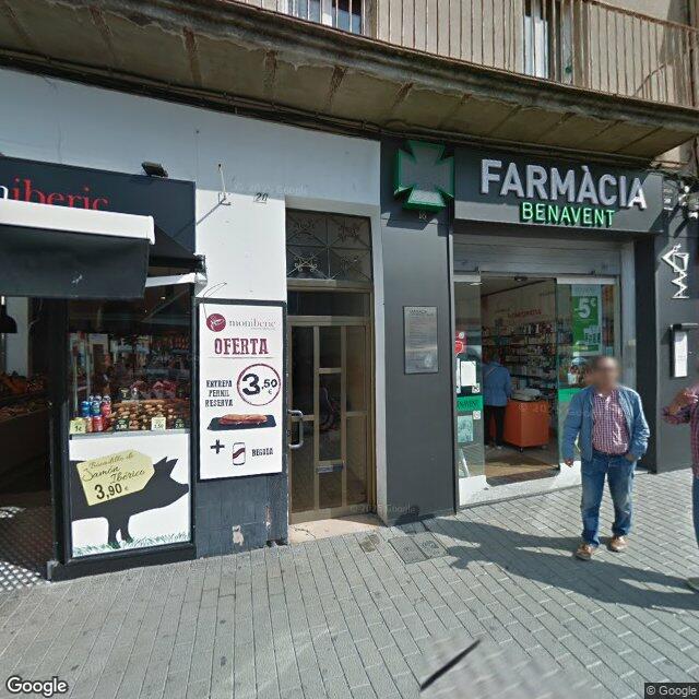 Street view near Farmàcia Benavent in Vilanova I la Geltrú