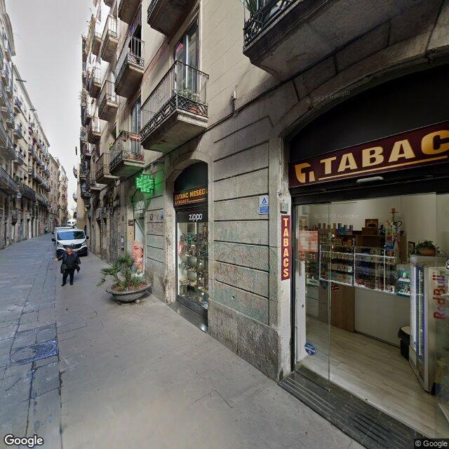 Street view near Farmàcia Bernabeu Balaña, I. Concepció in Barcelona