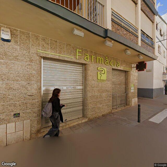 Street view near Farmàcia Bertomeu in Tarragona