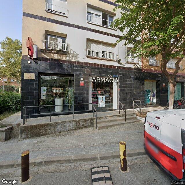 Street view near Farmàcia Borrás Urtubia, Teresa in Barcelona