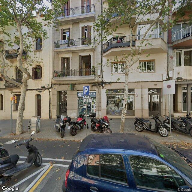 Street view near Farmàcia Botet Carreras, Adrià in Barcelona