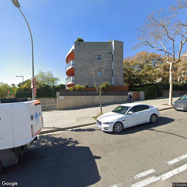 Street view near Farmàcia Bregante Soriano, Teresa in Barcelona