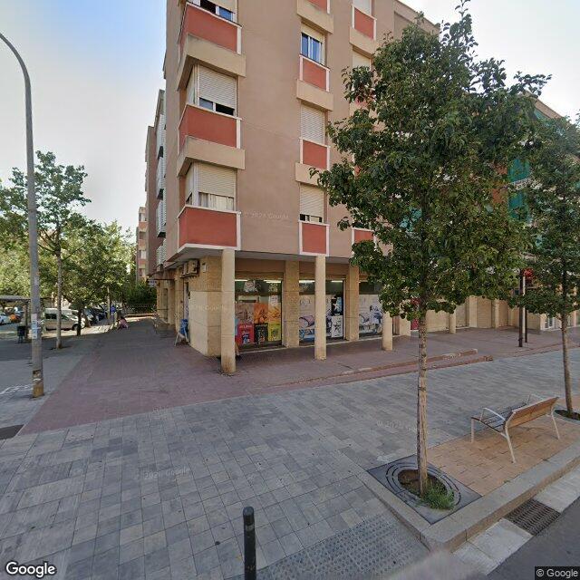 Street view near Farmàcia Cabanas Miret, Josep in Barcelona