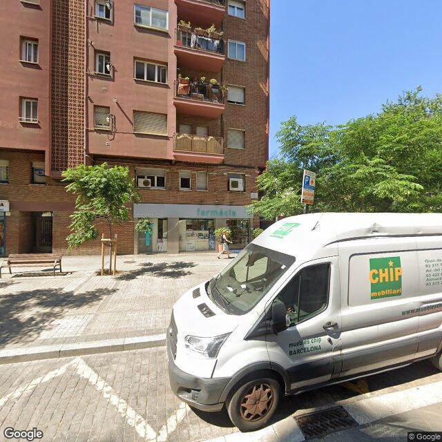 Street view near Farmàcia Calduch Barneda, Joaquim in Barcelona