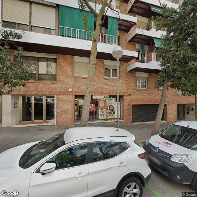 Street view near Farmàcia Calero Torrico in Barcelona