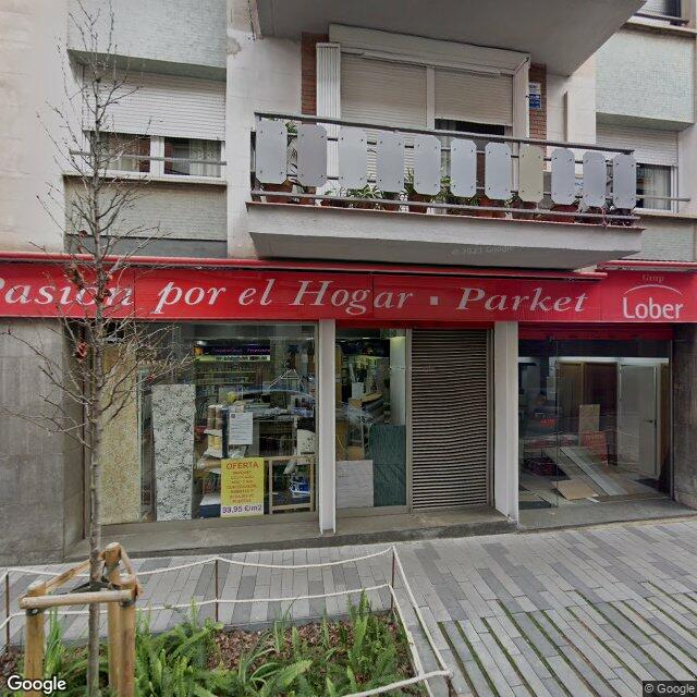 Street view near Farmàcia Carreras Arbat, M. Glòria in Barcelona