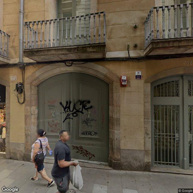 Street view near Farmàcia Casanelles Martí, M. Teresa in Barcelona