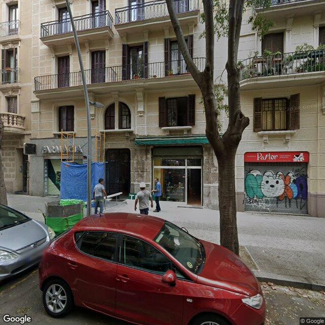 Street view near Farmàcia Catalan Llobera, Jose Miguel in Barcelona