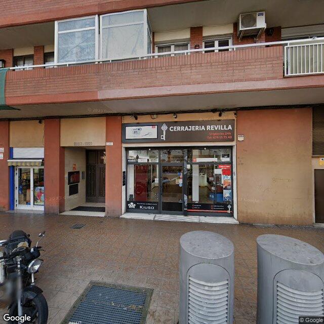 Street view near Farmàcia Chamarro Aguilera, Maria Rosa in Barcelona