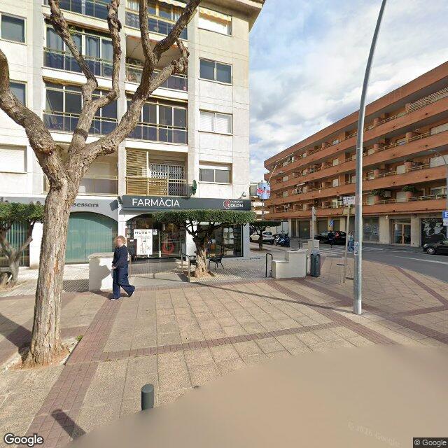 Street view near Farmàcia Colom Feliu, Lluís Maria in Tarragona