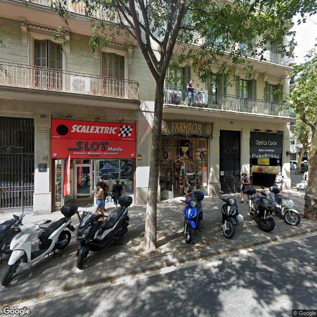 Street view near Farmàcia Costa Miralbell, Ernest in Barcelona