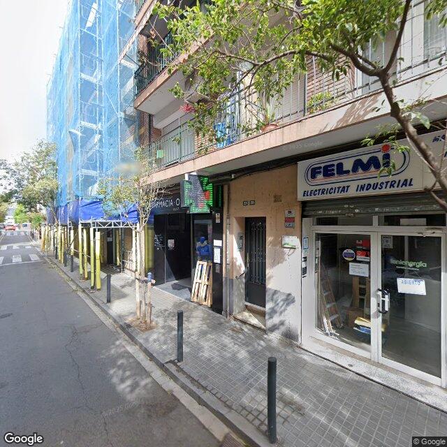 Street view near Farmàcia Daniel Perez Marti in Barcelona