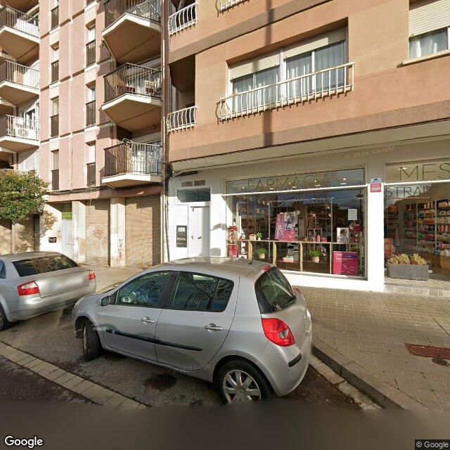Street view near Farmàcia Duran Lozano in Reus