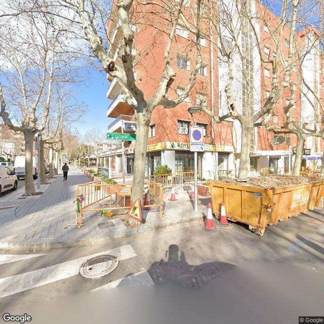 Street view near Farmàcia Edqué Ruíz, M. Dolors in Tarragona