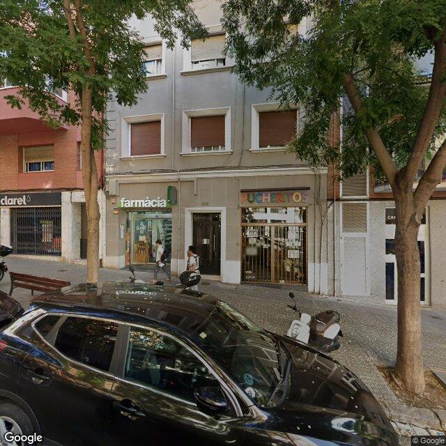Street view near Farmàcia Elisabet Barberà Maré in Barcelona