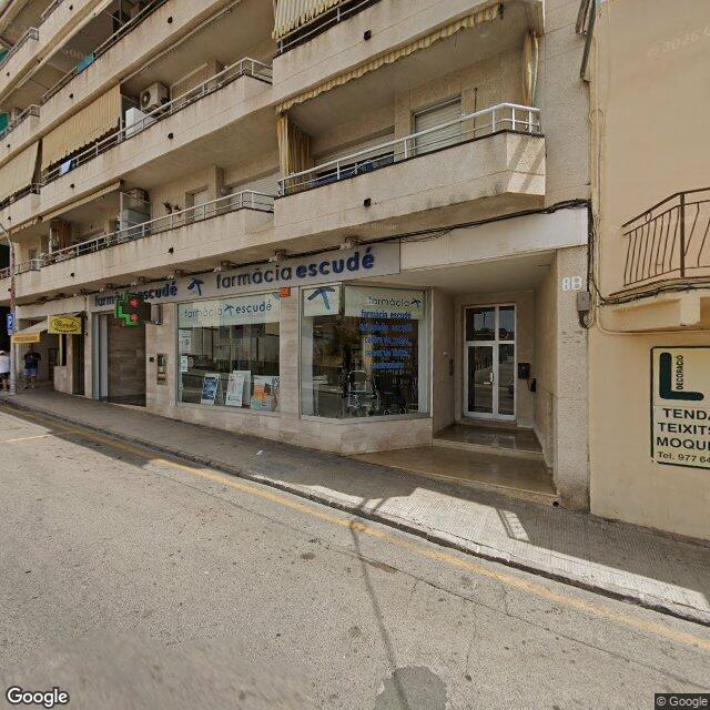 Street view near Farmàcia Escudé Pont, Marc in Tarragona