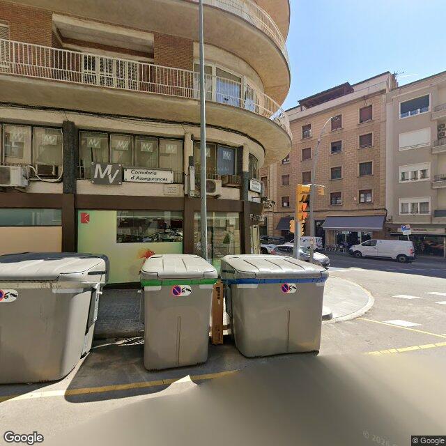 Street view near Farmàcia Farré Bonals in Barcelona
