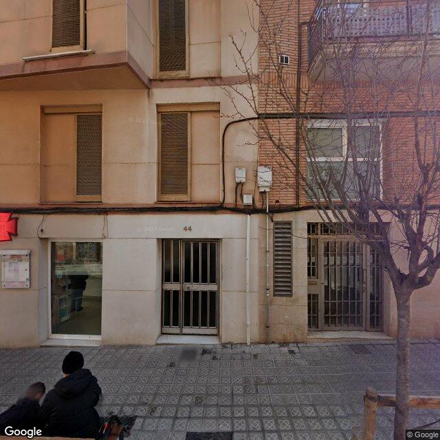 Street view near Farmàcia Farré-Roma in Barcelona
