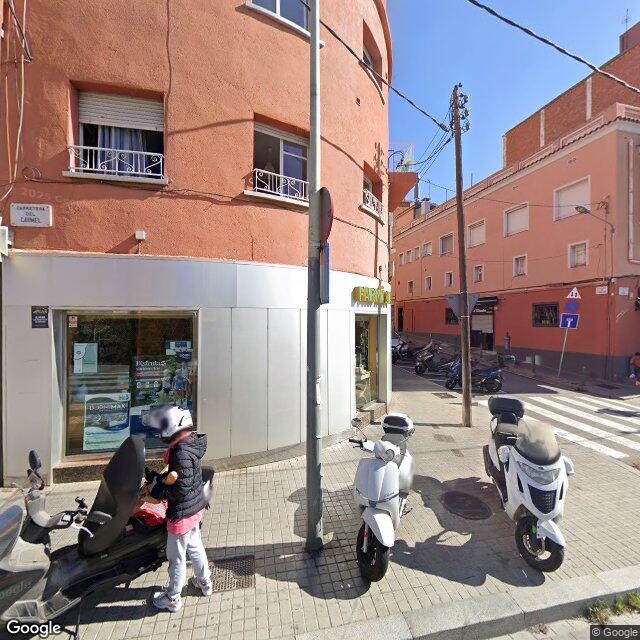 Street view near Farmàcia Fernàndez Moreno, Miguel in Barcelona