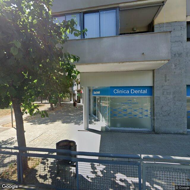 Street view near Farmàcia Ferrer Rivero in Barcelona