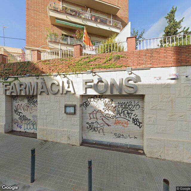 Street view near Farmàcia Fons in Barcelona