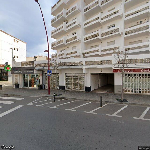 Street view near Farmàcia Francesc Font Llorella in Gerona