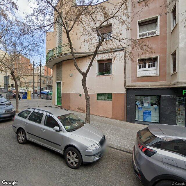 Street view near Farmàcia Francisco Toribio Hernández in Barcelona